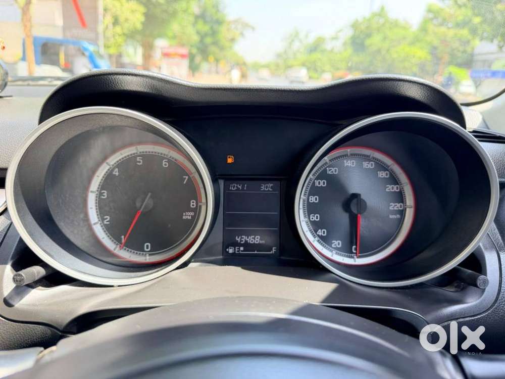Maruti Suzuki Swift Vvt Zxi, 2022, Petrol