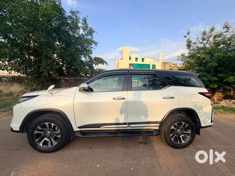 Toyota Fortuner Legender 2022