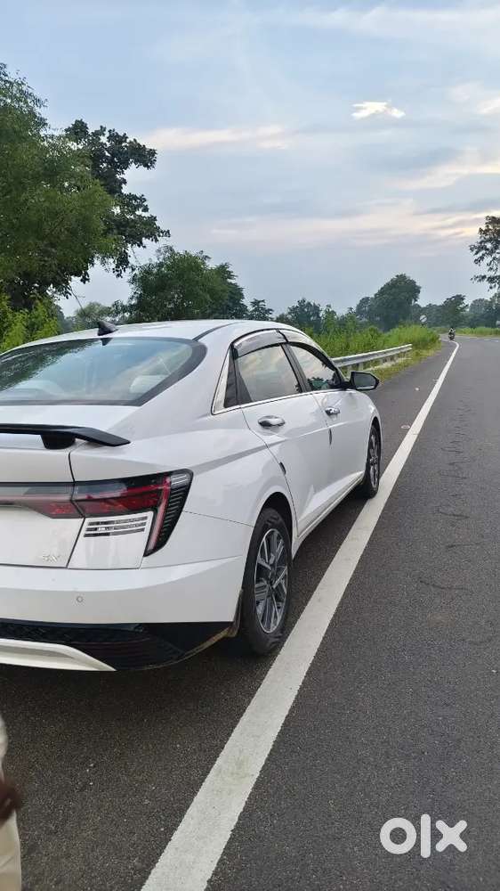 Hyundai Verna 1.5 Petrol Mt 2025
