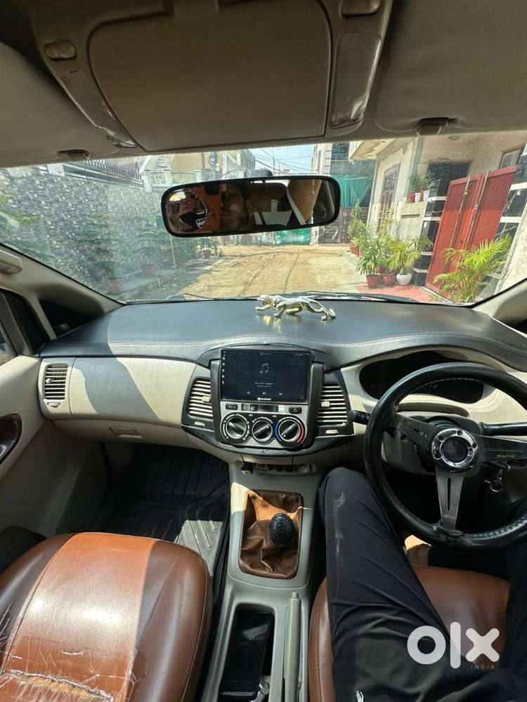 Toyota Innova 2011 Diesel Well Maintained