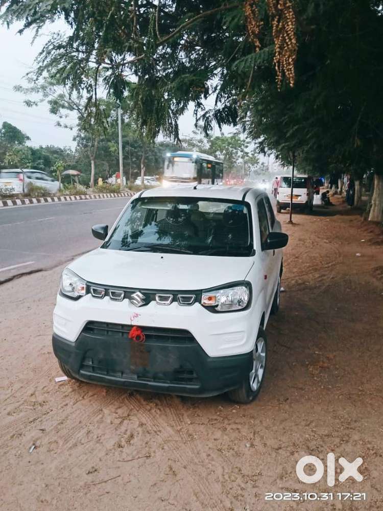 Maruti Suzuki S-presso Vxi, 2022, Petrol