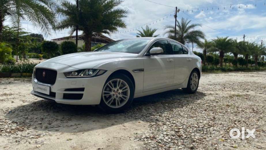 Jaguar Xe Prestige, 2017, Petrol