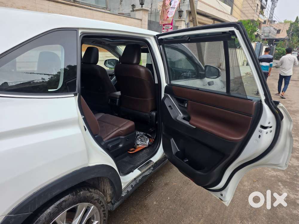 Toyota Innova Hycross 2.0 Zx Hybrid 7 Str, 2024, Cng & Hybrids