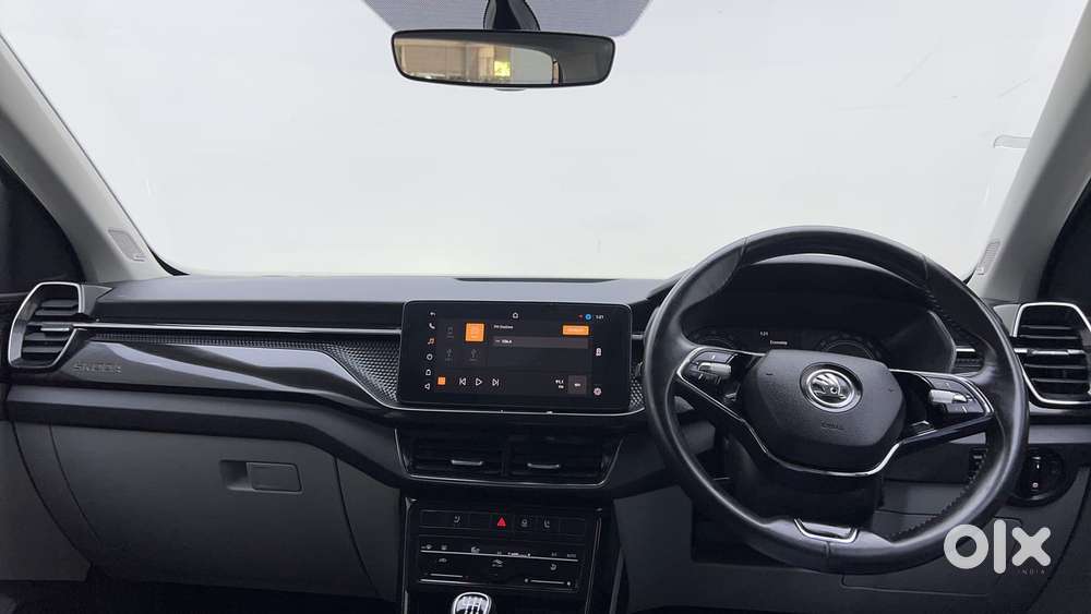 Skoda Kushaq Style 1.0l Tsi Mt, 2022, Petrol