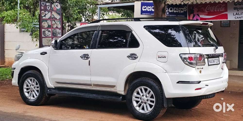 Toyota Fortuner 4x2 Manual, 2013, Diesel