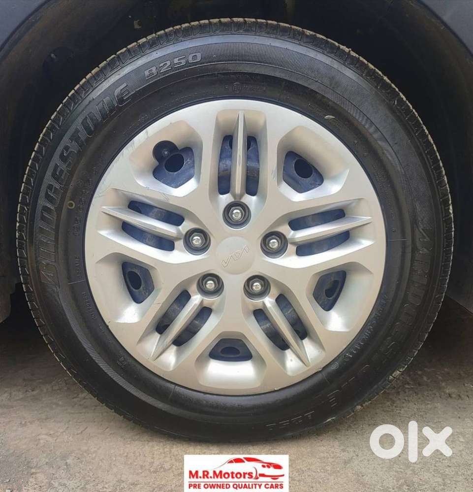 Kia Carens 1.4 Premium 7 Str, 2023, Petrol