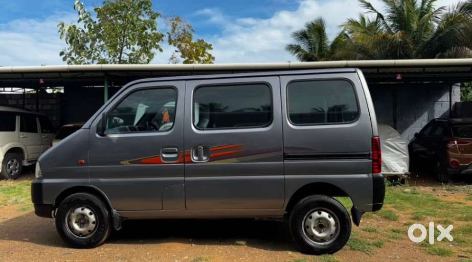 Maruti Suzuki Eeco 5 Str Ac (o), 2022, Petrol