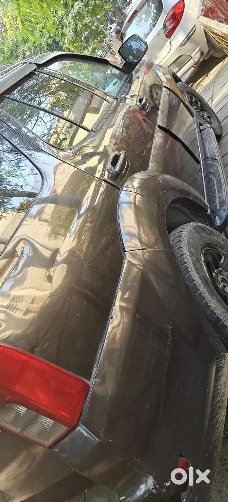 Tata Safari Storme 2013