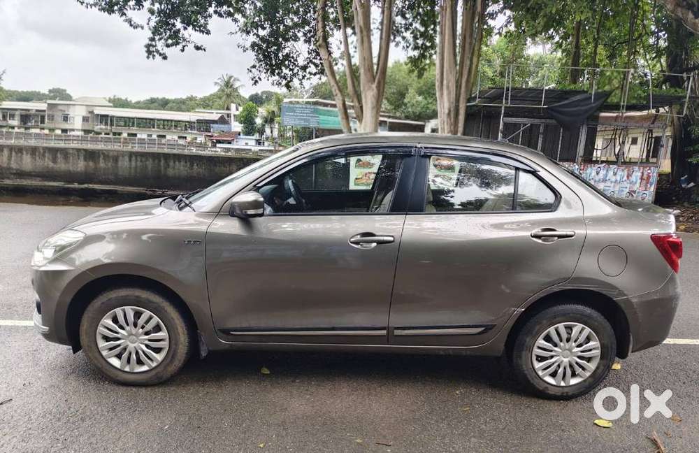 Maruti Suzuki Dzire 1.2 Zxi, 2017, Petrol
