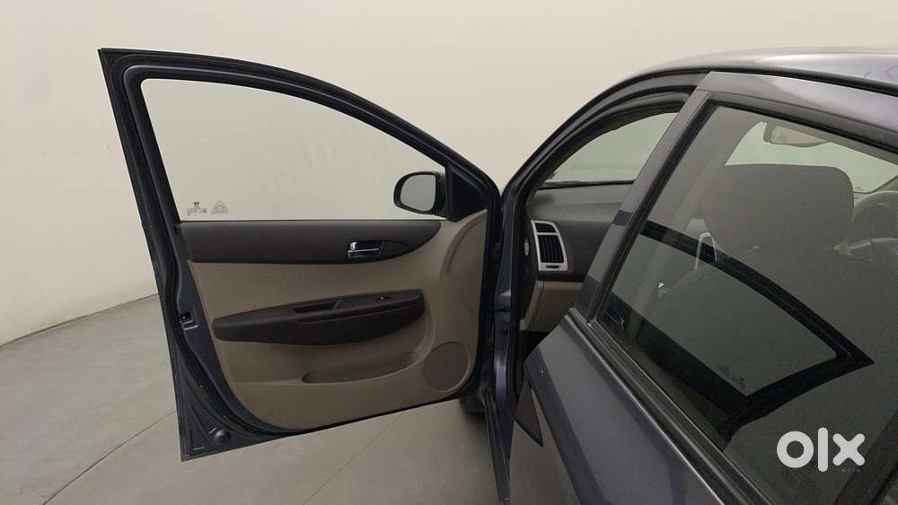 Hyundai I20 Asta 1.4 At Vtvt, 2011, Petrol
