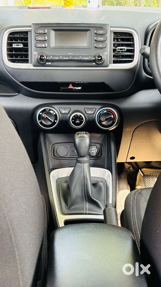 Hyundai Venue Petrol 2021
