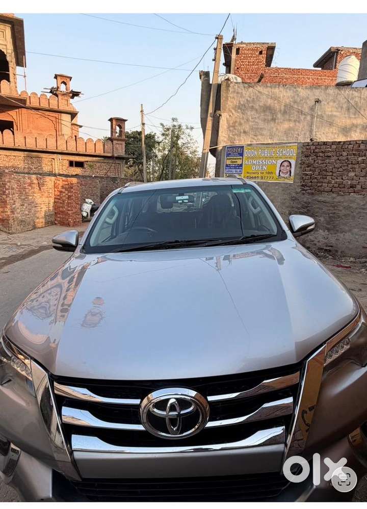 Toyota Fortuner Legender 2017 Diesel 70000 Km Driven