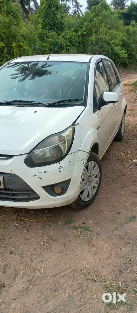 Ford Figo Titanium Center Lock