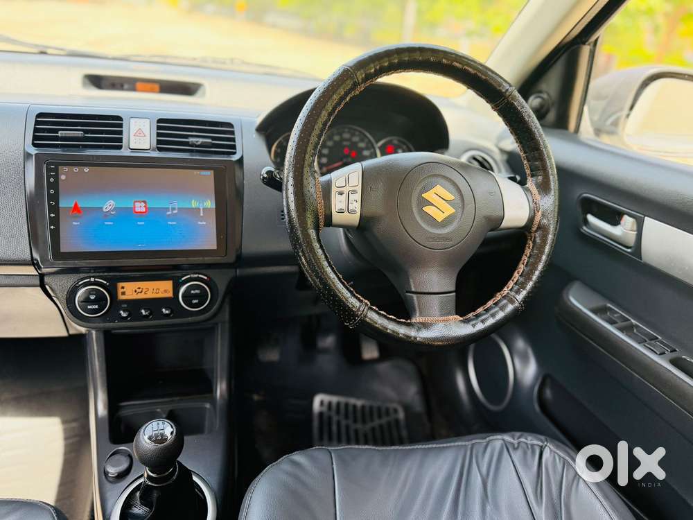 Maruti Suzuki Swift Zxi, 2011, Petrol