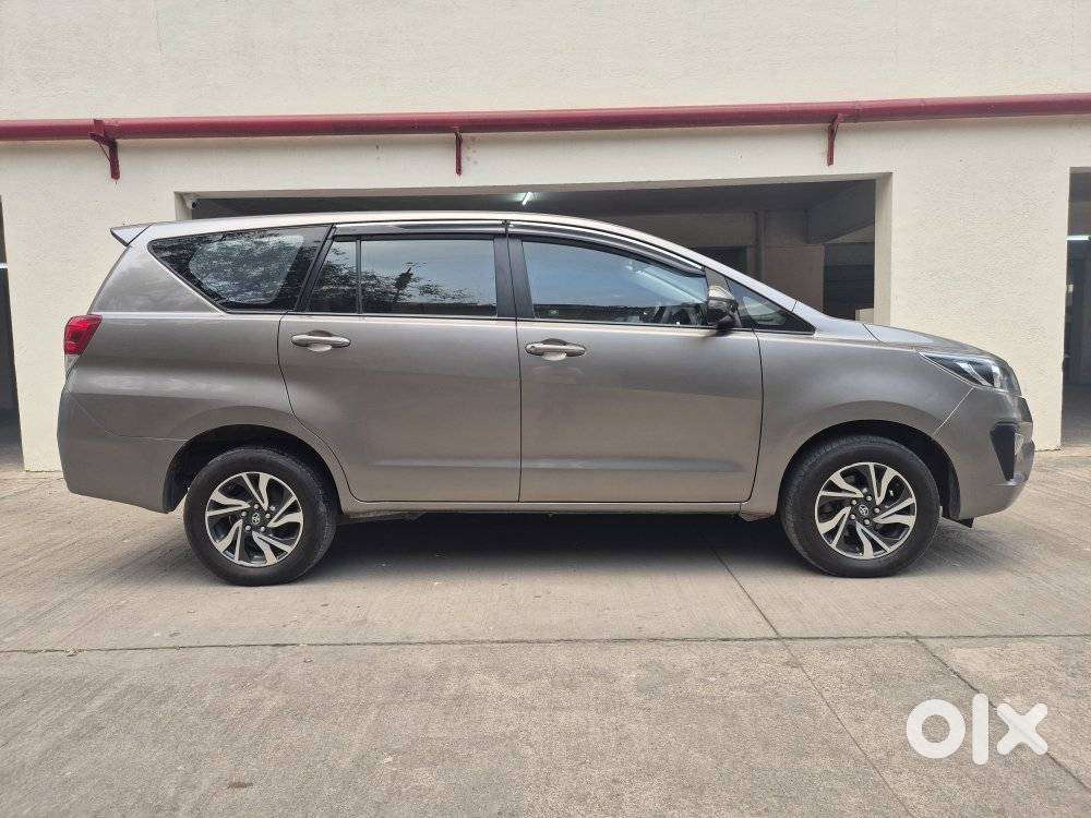 Toyota Innova Crysta 2.4 G Mt 7 Str, 2021, Diesel