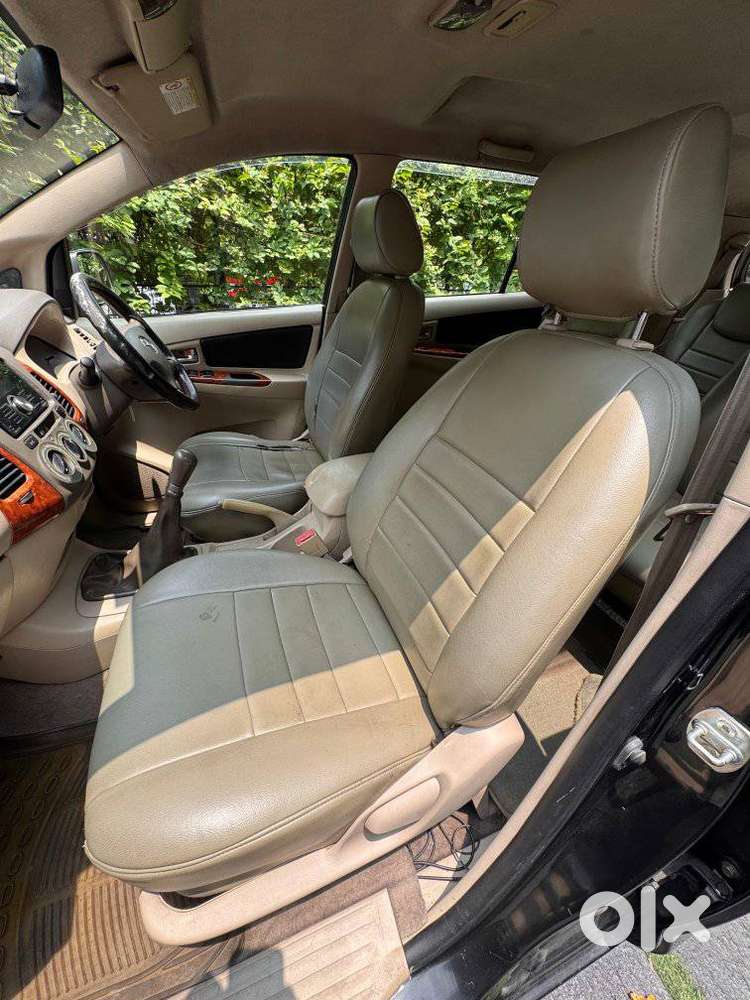 Toyota Innova 2004-2011 2.5 V Diesel 7-seater, 2007, Diesel