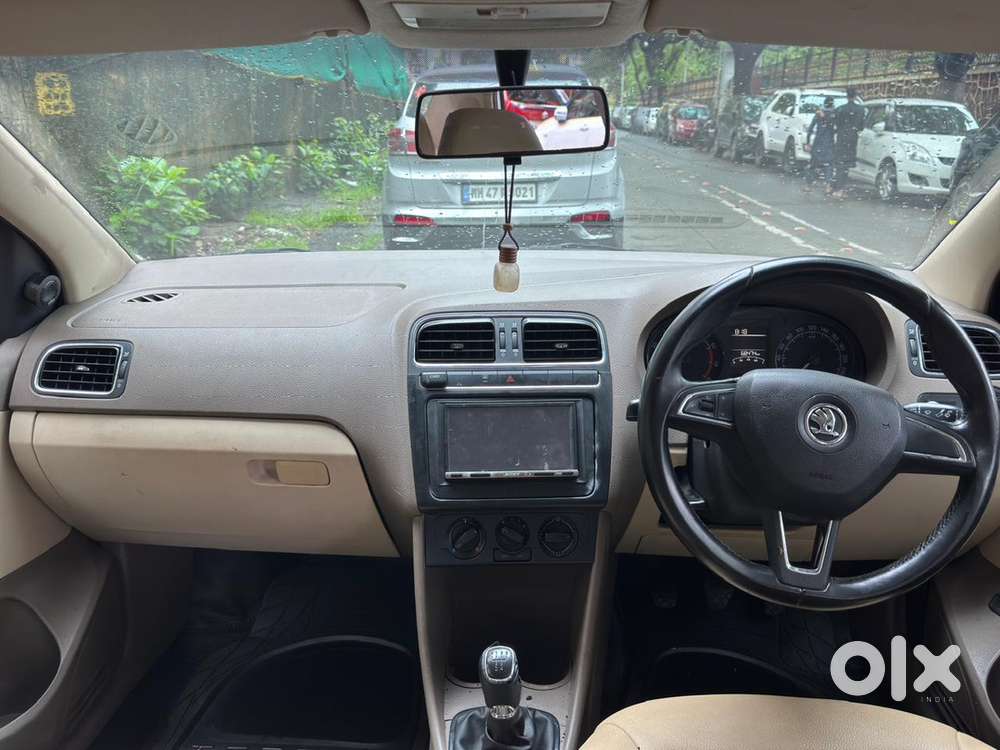 Skoda Rapid Petrol 2015