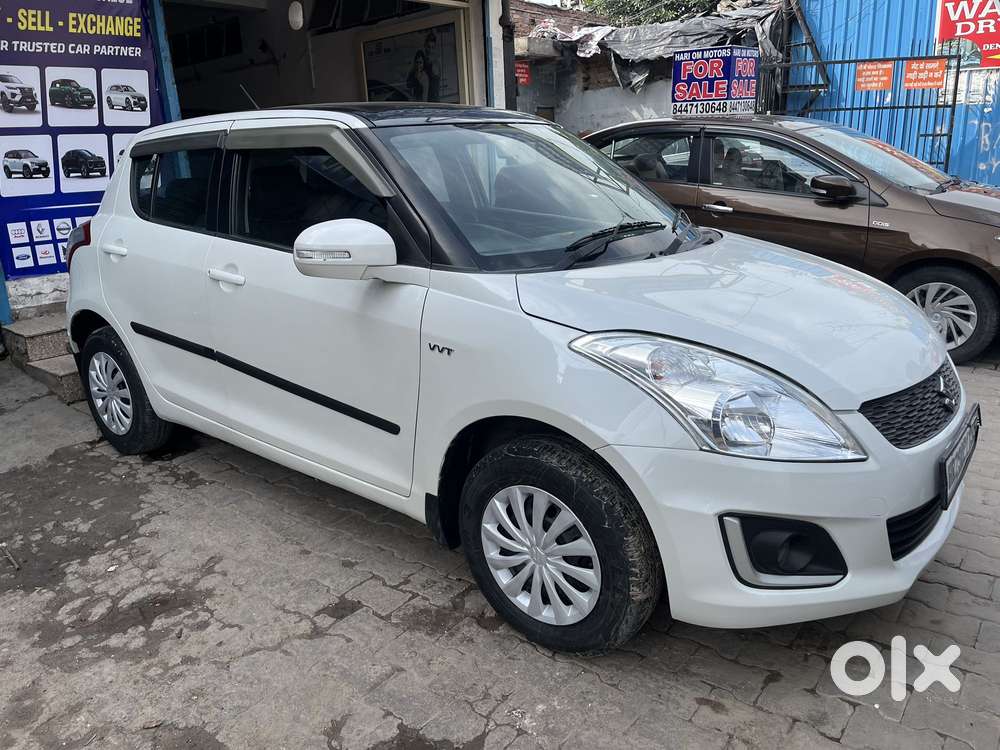 Maruti Suzuki Swift Vxi + Manual, 2017, Petrol
