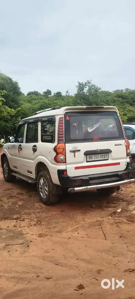 Mahindra Scorpio Lx 2015