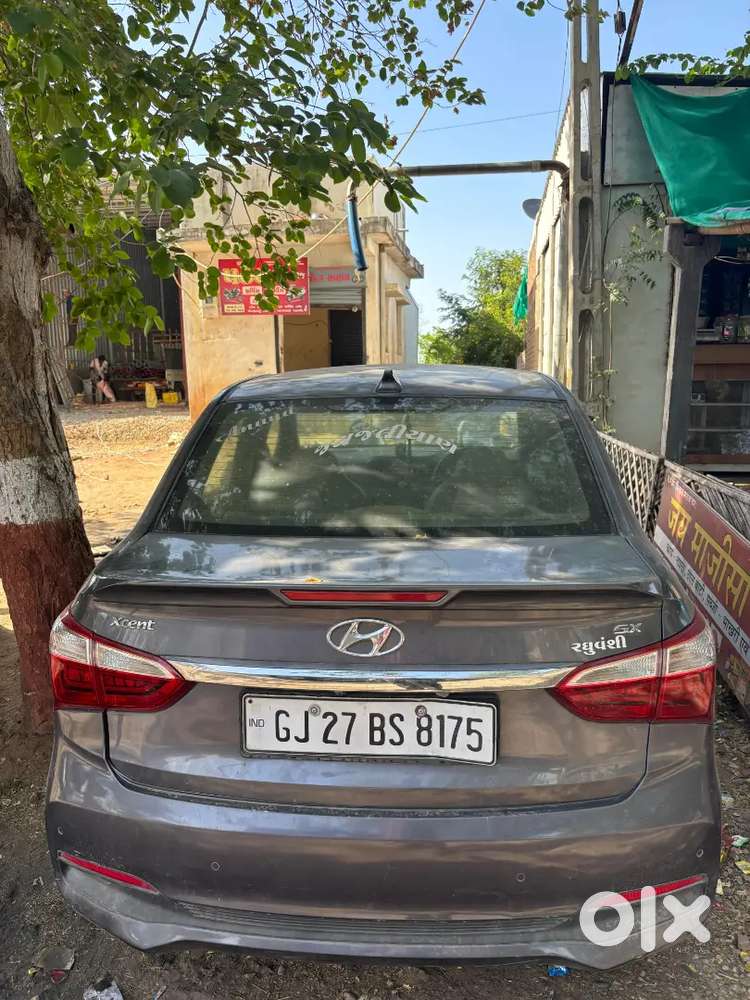 Hyundai Xcent 2018 Petrol 130000 Km Driven