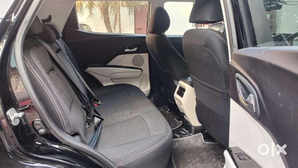 Mahindra Xuv 3xo Ax5 Ds Mt, 2025, Diesel