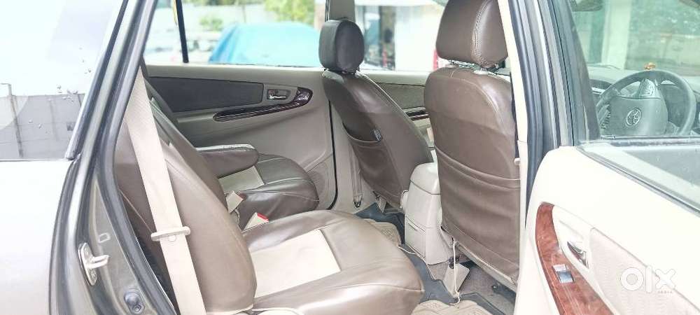Toyota Innova 2.5 Vx (diesel) 7 Seater, 2012, Diesel