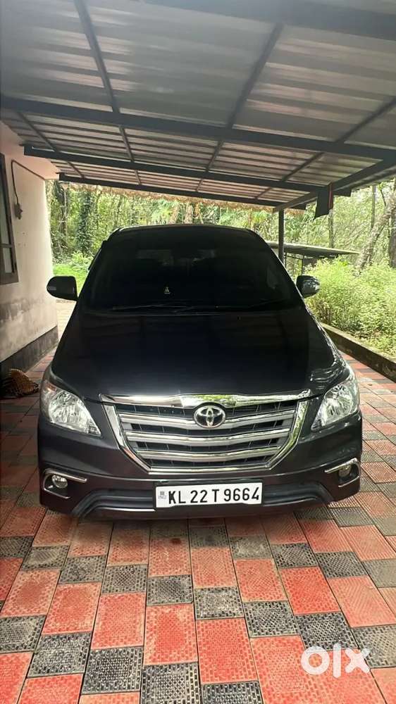 Toyota Innova Diesel 2015 Variant