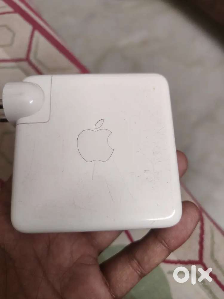 96 Watt adapter APPLE CHARGER
