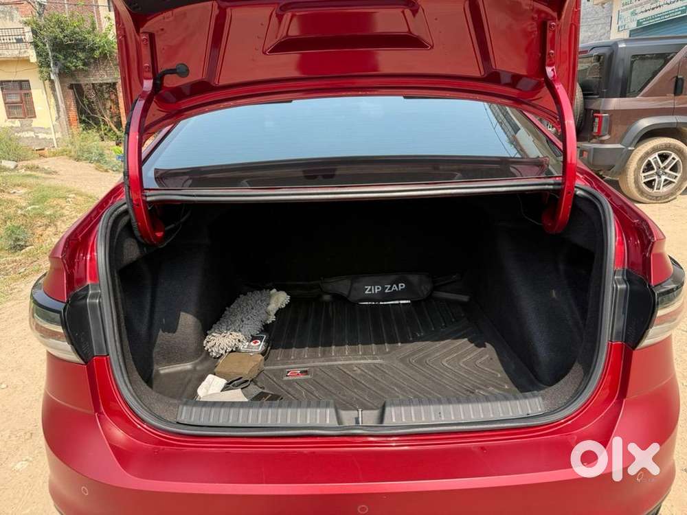 Volkswagen Virtus Petrol 6000 Km Driven