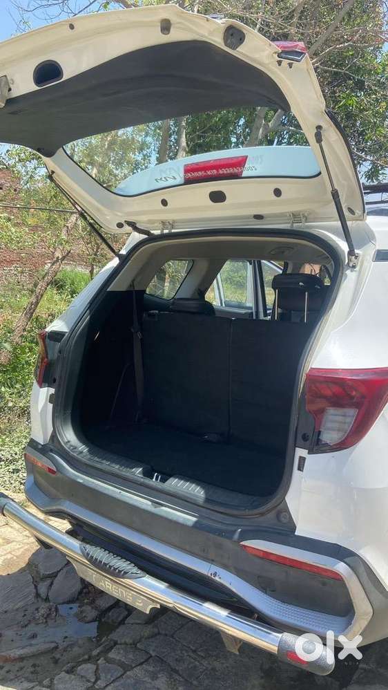 Kia Carens 2024 22000 Km Driven Company Service