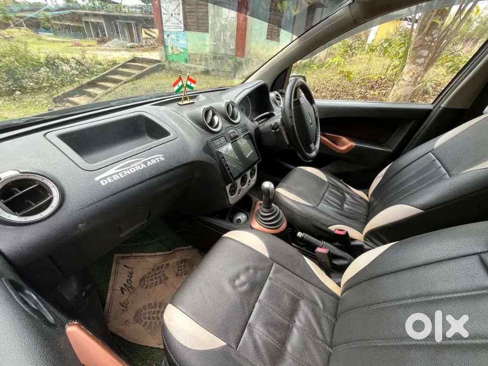 Ford Figo Zxi Petrol 2013