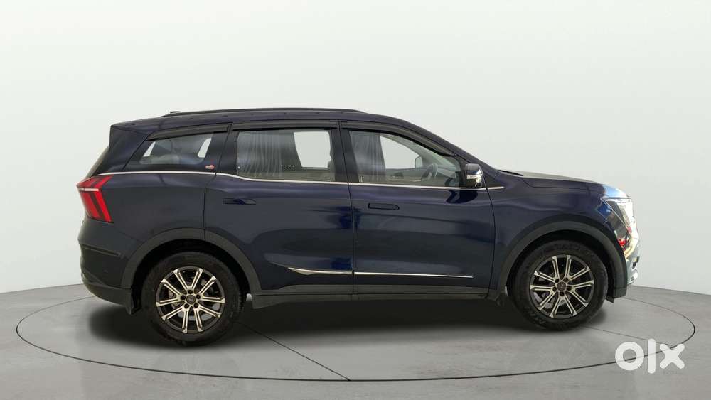 Mahindra Xuv700 2.2 Ax 7 Diesel Mt Luxury Pack Str, 2022, Diesel