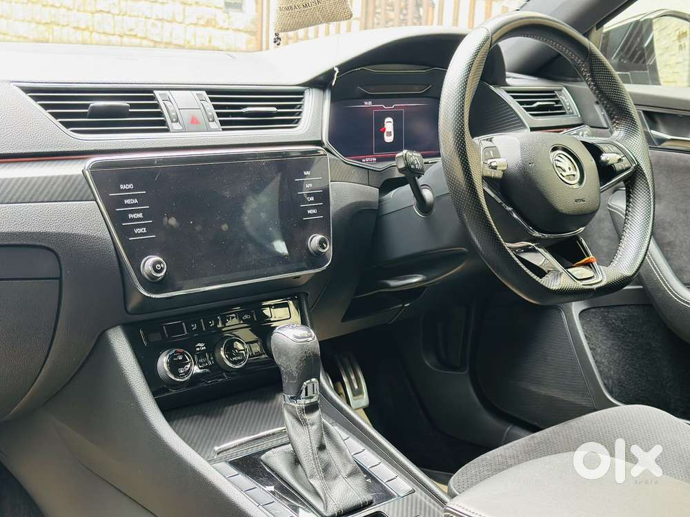 Skoda Superb 2.0 Sportline Tsi At, 2021, Petrol