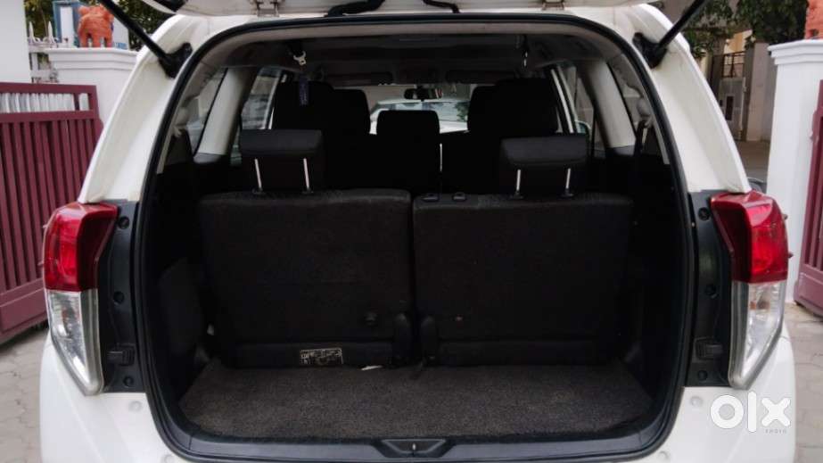 Toyota Innova Crysta 2.4 G Mt 8s, 2016, Diesel
