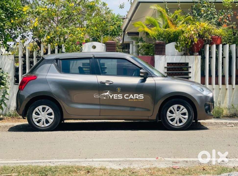 Maruti Suzuki Swift Vxi + Manual, 2022, Petrol