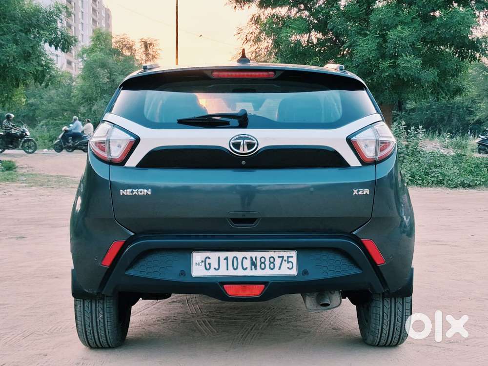 Tata Nexon 1.2 Revotron Xza Plus, 2018, Petrol