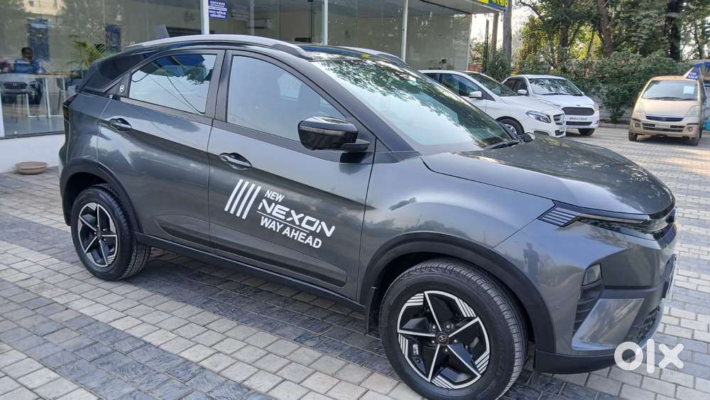 Tata Nexon Fearless Pr Plus S 1.5 Revotorq Diesel 6 Amt Dt, 2023, Di..