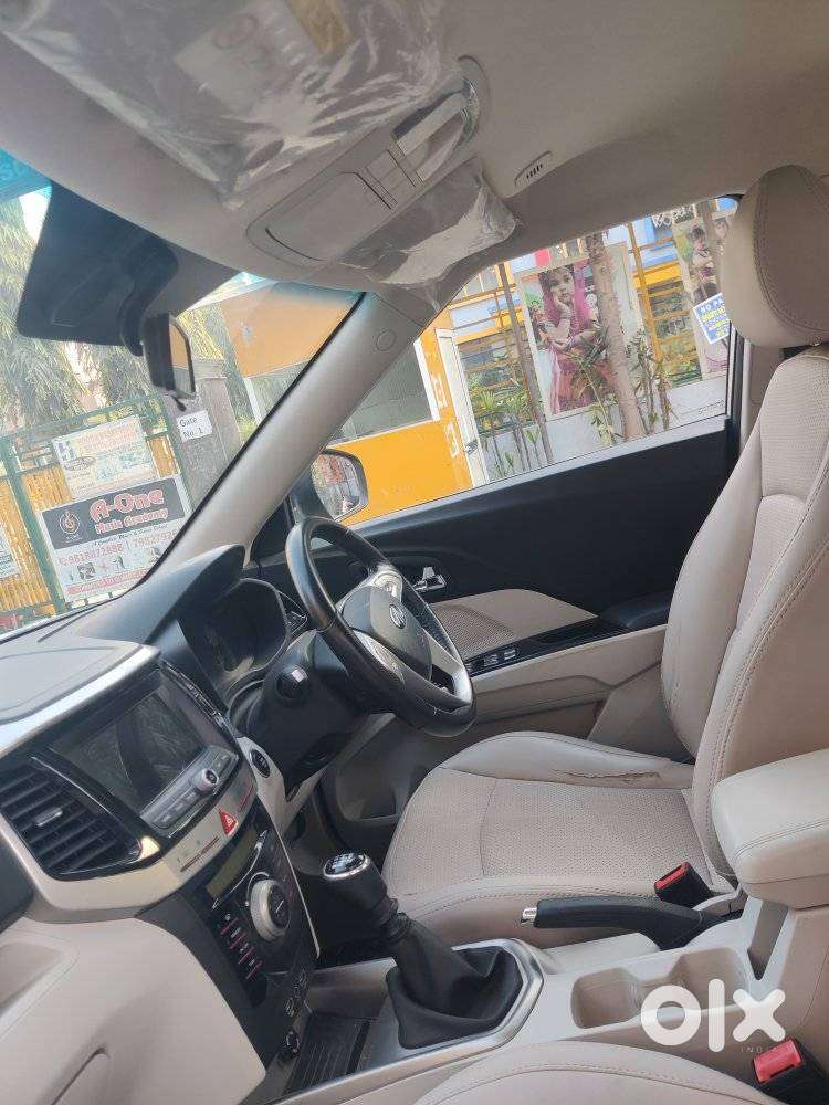 Mahindra Xuv300 W8, 2019, Petrol