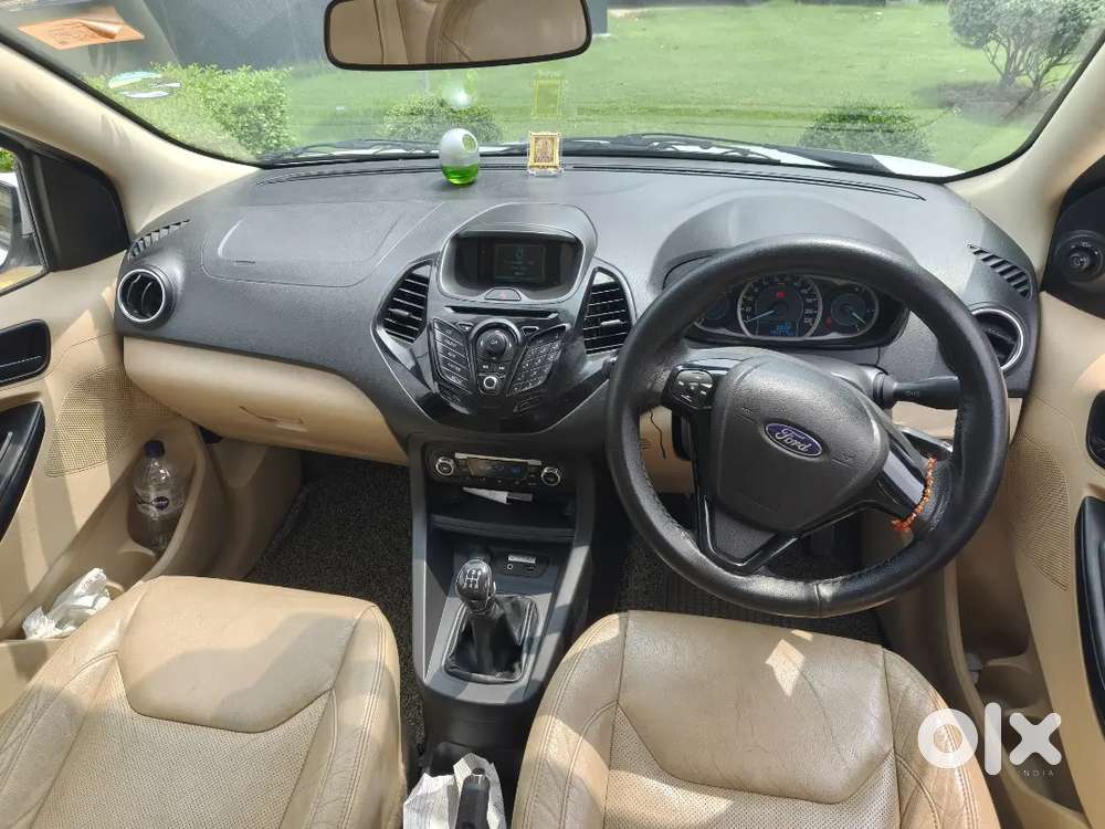 Ford Aspire Titanium Blu 2015