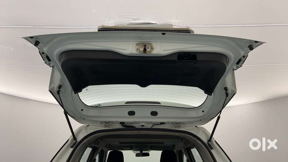 Maruti Suzuki Vitara Brezza 1.5 Lxi, 2023, Petrol