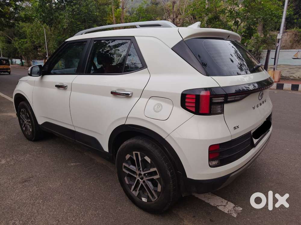 Hyundai Venue Sx (o) Mt 1.5 Diesel, 2023, Diesel