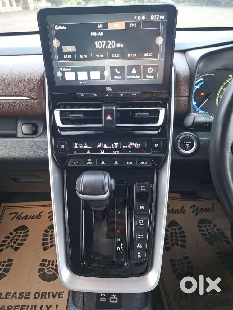Toyota Innova Hycross 2.0 Zx (o) Hybrid 7 Str, 2023, Petrol
