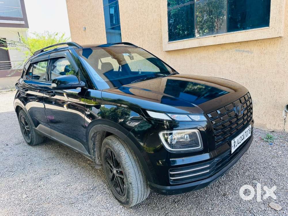 Hyundai New Venue 2023 Petrol Automatic 55000 Km Driven