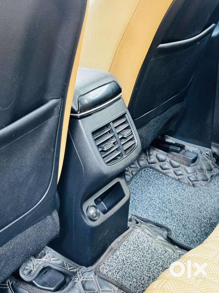 Kia Seltos 1.5 Htx+ Mt Dual Tone Imt, 2023, Diesel