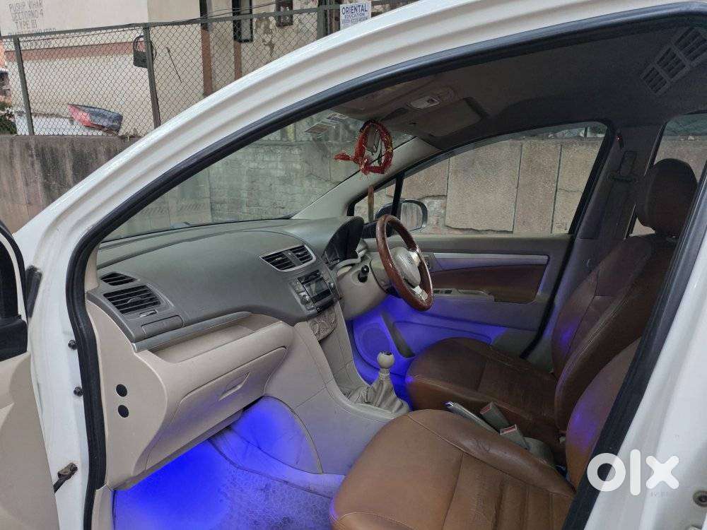 Maruti Suzuki Ertiga 1.4 Vxi Cng Anniversary Edition, 2018, Cng & Hy..