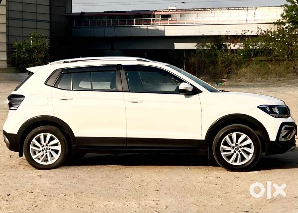 Volkswagen Taigun 1.0 Tsi Highline At, 2022, Petrol