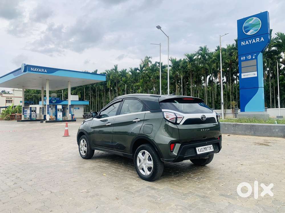 Tata Nexon 1.2 Revotron Xm (s), 2022, Petrol