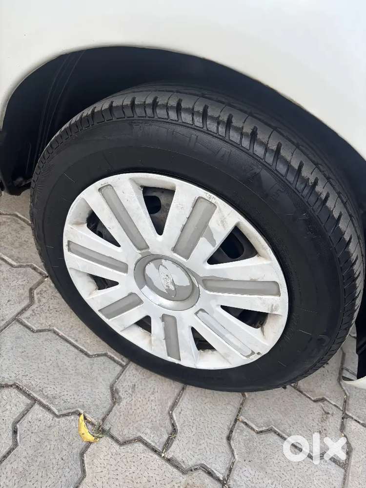 Female Used Tiptoo Running Powerful Car
