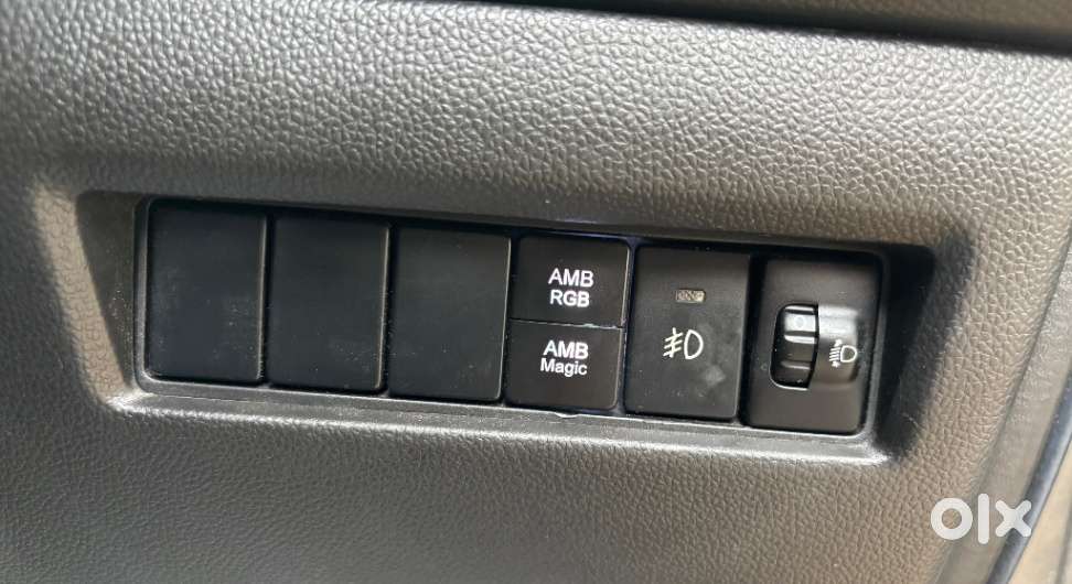 Maruti Suzuki Swift Amt Vxi, 2018, Petrol