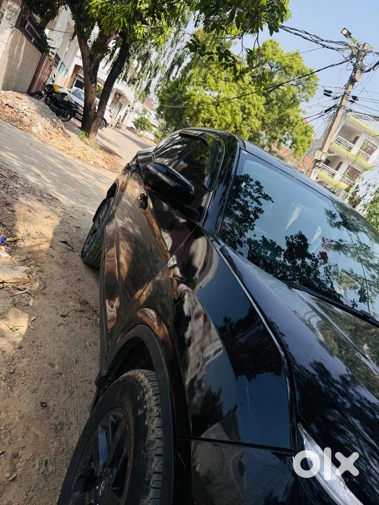 Tata Harrier 2.0 Xz Sunroof Dark Edition, 2020, Diesel